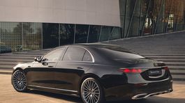 Mercedes-Benz S - 2027