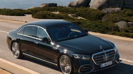 Mercedes-Benz S - 2027