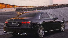 Mercedes-Benz S - 2027