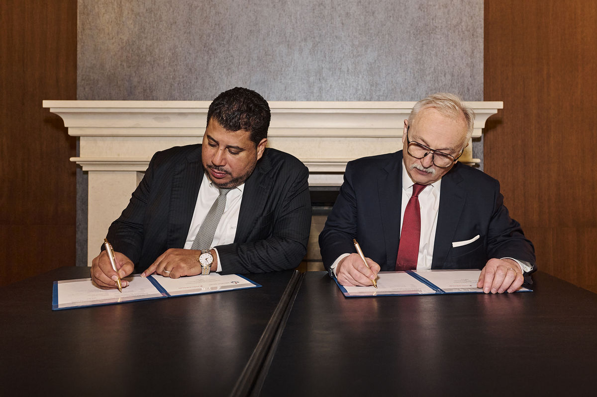 Masoud Suleman NOC a Zsolt Hernadi MOL