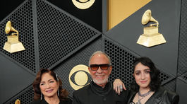 Speváčka Gloria Estefan s manželom Emiliom a dcérou Emily.