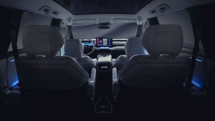 Interiér nebude extra futuristický, ale zato...