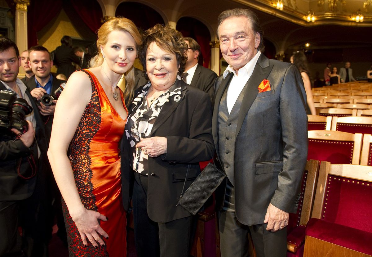 Archívny záber: Jiřina Bohdalová a Karel Gott....