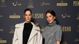 Fotografka Nina Malchárková (vľavo) s kamarátkou Simonou Brnovou. 