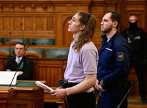 nemecko, maďarsko, súd, neonacisti, Maja T., nebinárna