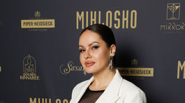 Speváčka Lina Mayer sa objavila na prehliadke Fera Mikloška. 