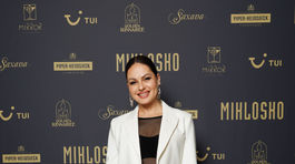 Speváčka Lina Mayer sa objavila na prehliadke Fera Mikloška. 