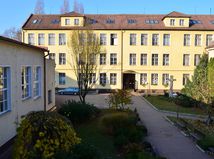 Spojená škola sv. Jozefa / Škola /