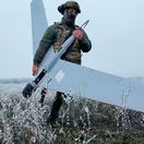 Katastrofa pre Rusov, velenie sa zrútilo, znie z Kyjeva. Ukrajinci si pochvaľujú, ako Musk odstrihol ruskú armádu od Starlinku