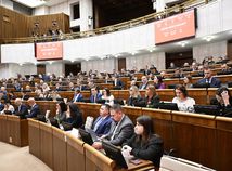 SR NRSR rokovanie odvolávanie ministri vláda BAX