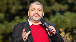 Absurdné divadlo. Chmelár hovorí o výsmechu spravodlivosti pri očistení Naďa