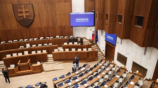 Štátny prieskum opäť prekvapil: Tesný súboj o prvú priečku aj šok pre matovičovcov