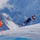 Smutné scény na olympijskej zjazdovke. Vonnová škaredo spadla, jej bolestivý plač bolo počuť aj v televízii. Odopnite jej lyže, vravela Zuzulová