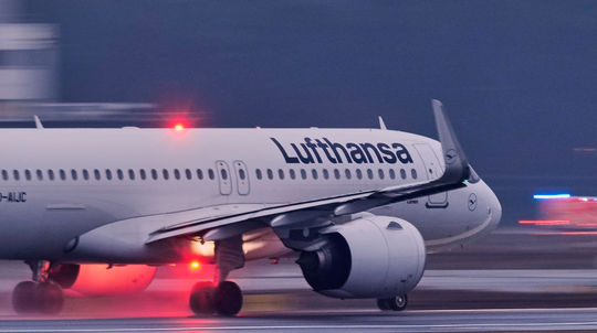Lufthansa sa prihlásila k svojej temnej minulosti z čias nacizmu