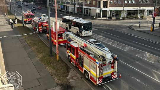 V byte na Prievozskej ulici v Bratislave začal horieť nábytok