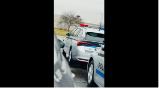 Dopravní policajti dostanú desiatky nových vozidiel: Flotilu posilnia Octavie a Superby