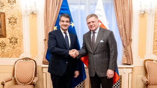 Východ Slovenska v hre o miliardy. Fico s eurokomisárom Fittom riešili finančný nástroj pre regióny pri ukrajinskej hranici
