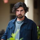 Herec Vladimír Čema v seriáli Miša v Košiciach. 