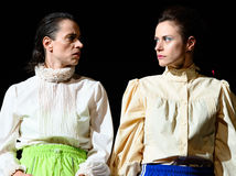 Herečka na materskej a spisovateľ vyhnaný z...