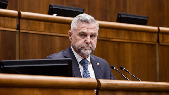 Spor o ministrov zatienila kauza Šimečkovej matky: Gašpar hovorí o pseudoargumentoch, Števulová o umlčiavaní opozície