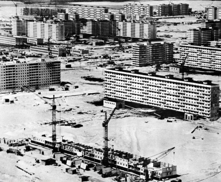 Rozostavaná Oboloň v roku 1974.