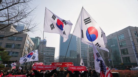 Kauza vyhlásenia stanného práva má ďalší rozsudok. Exministra vnútra odsúdili na 7 rokov