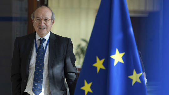 Eurokomisár: EÚ potrebuje 100-tisíc vojakov ako jednotky rýchleho nasadenia