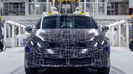 BMW spustilo predsériovú výrobu sedaniu i3