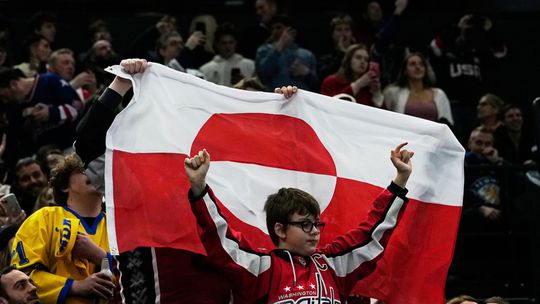 grónska vlajka na hokeji