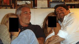 Táto nedatovaná fotografia zverejnená americkým...