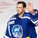 Ty nevďačné prasa, zúria Rusi. So ZSSR získal zlaté medaily, teraz ich chce slávny brankár vrátiť