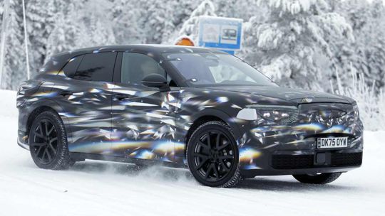 Bentley Urban SUV - testovací prototyp 2026