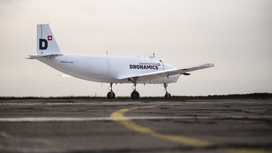 Dronamics - Black Swan - bulharský dron