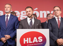 Richard Raši, Šutaj Eštók, Erik Tomáš, tlačová konferencia strany Hlas