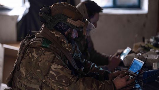 Rusko, vojna, Ukrajina, drony, vojaci, operátor, FPV dron