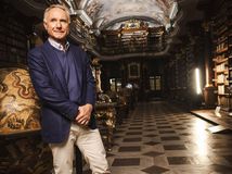 Netflix sfilmuje Posledné tajomstvo Dana...