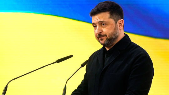 Na Ukrajine zavládne krátke prímerie, no vojna pokračuje. Čakajú nás ťažké časy, varoval Zelenskyj