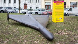 Maketa dronu typu Šáhid umiestnená na Námestí...