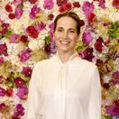 Nedávno oslávila 50-ku, v mori bujných dekoltov na Českom plese absolútne žiarila. Pozrite sa, na čo si trúfla herečka Kolesárová