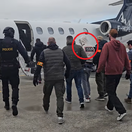 Nebezpečného zločinca museli prevážať z Prahy do vlasti špeciálnym lietadlom. Strach naháňal aj policajtom