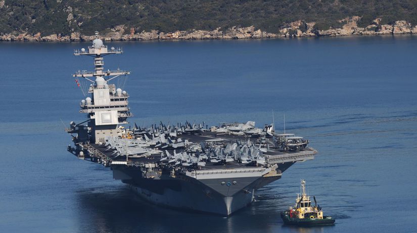 Najväčšia americká lietadlová loď USS Gerald R....