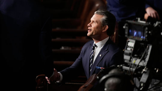 Žiadny druhý Afganistan. USA v Iráne neplánujú „nekonečnú vojnu“, tvrdí Hegseth
