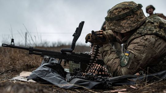 ONLINE: Po ukrajinských útokoch hlási Rusko požiar v prístave a výpadky elektriny