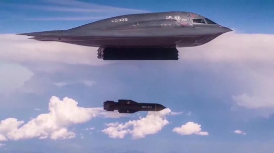 VIDEO: Američania opäť použili svoj najťažší kaliber. Na Irán útočili aj 'neviditeľné' bombardéry B-2