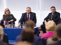 Poslancov PS a KDH nazvala parazitmi. Novou členkou SNS sa stala exposlankyňa Smeru