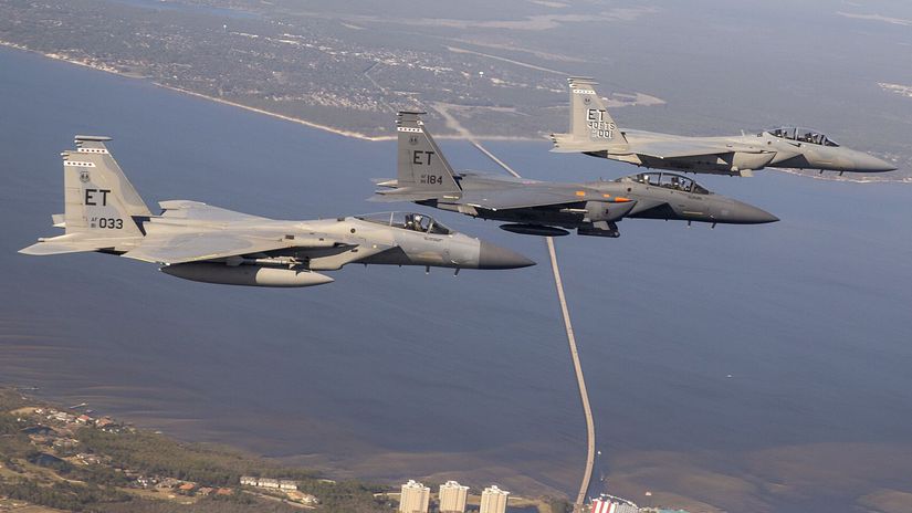 Americké stíhacie lietadlá F-15C, F-15E a F-15EX
