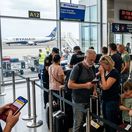 89 prázdnych sedadiel v lietadle. Ryanair vyložil batožinu a odletel bez pasažierov