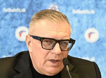 Kováčik sa obklopil novými ľuďmi....