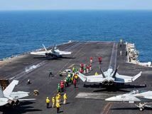 ONLINE: USA vyšlú na Blízky východ už tretiu lietadlovú loď. Irán schválil pozastavenie útokov na okolité krajiny, má však podmienku