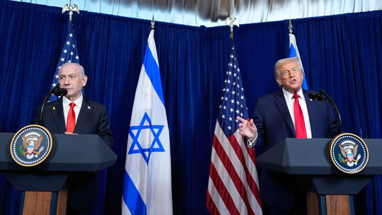 USA a Izrael zvažujú vyslanie špeciálnych jednotiek do Iránu, chcú zaistiť vysoko obohatený urán